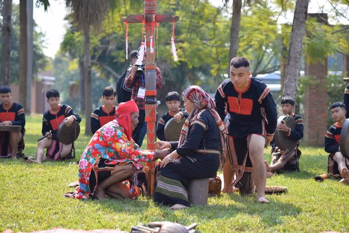 Đặc sắc nghi lễ "Cúng mừng sức khỏe" của đồng bào Ê đê ảnh 8