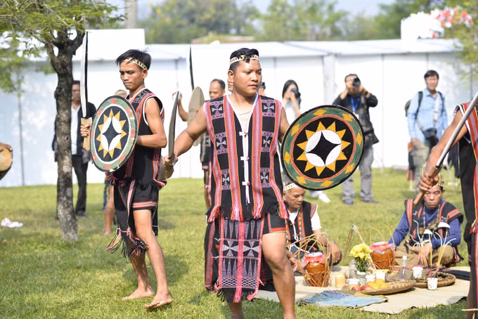 Đặc sắc lễ mừng lúa mới của đồng bào dân tộc Cơ Tu ảnh 10