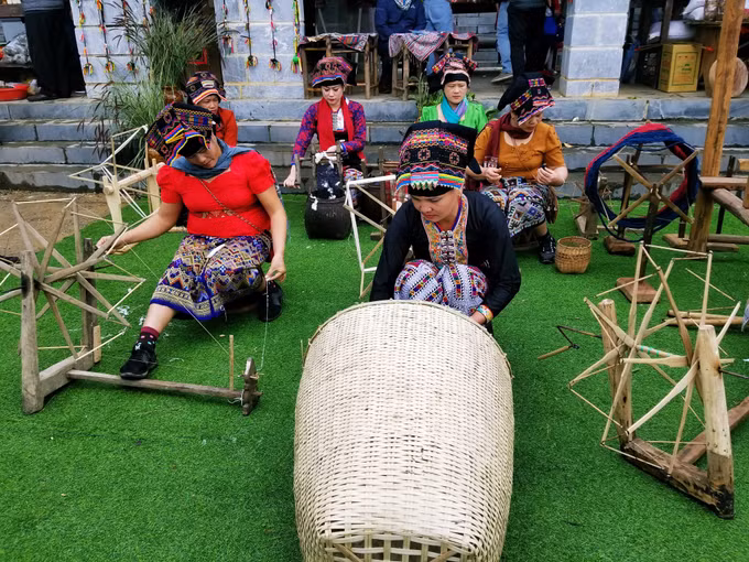 Các hoạt động tháng 12 với chủ đề “Chợ phiên - Chào năm mới 2024” tại Làng Văn hóa - Du lịch các dân tộc Việt Nam ảnh 2