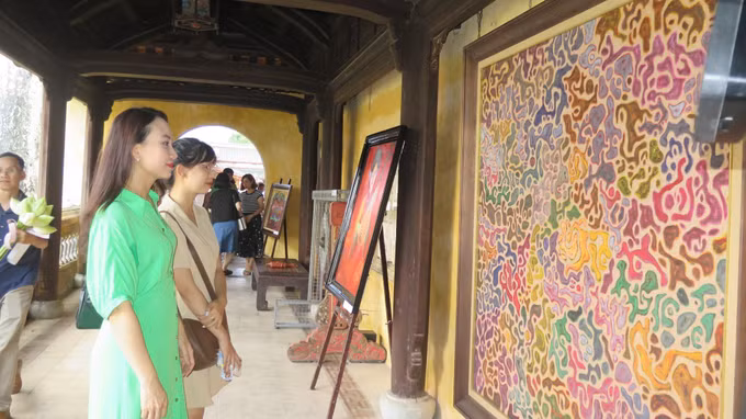 Triển lãm “Diễn xướng cung đình Huế qua tác phẩm mỹ thuật” ảnh 2