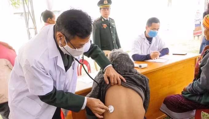Quân dân y phối hợp chăm sóc sức khỏe cộng đồng khu vực biên giới tỉnh Quảng Bình ảnh 1