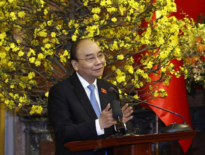 Chủ tịch nước Nguyễn Xuân Phúc nói chuyện với các đại biểu. Ảnh: Thống Nhất - TTXVN Chủ tịch nước tiếp các đại biểu trong chương trình "Việc tử tế" ảnh 2