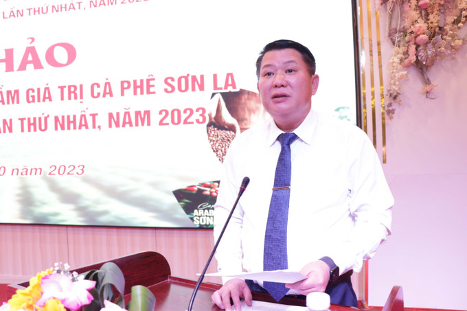 Ông Lò Minh Hùng, Phó Bí thư Thường trực Tỉnh ủy Sơn La phát biểu tại Hội thảo. Ảnh: Nguyễn Cường - TTXVN Phát triển bền vững, nâng tầm giá trị cà phê Sơn La ảnh 1