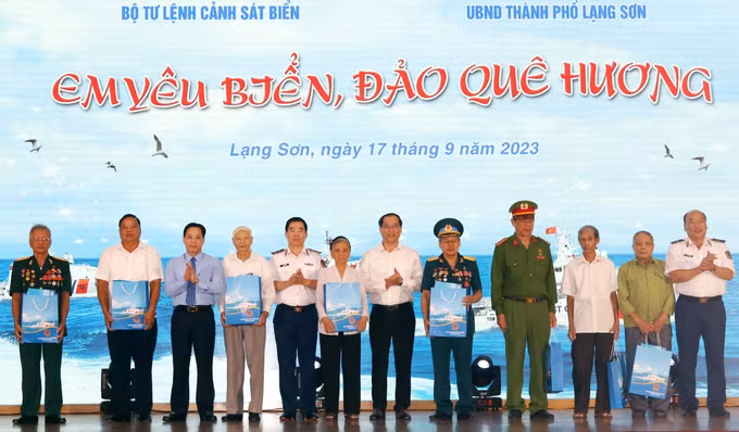 Khơi dậy tình yêu biển, đảo trong thế hệ trẻ ở Lạng Sơn ảnh 2