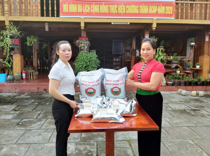 Thương hiệu gạo séng cù Mường Lò được người tiêu dùng trong nước ưa chuộng. Ảnh: Việt Dũng - TTXVN Phát triển thương hiệu gạo Séng Cù Mường Lò ảnh 5