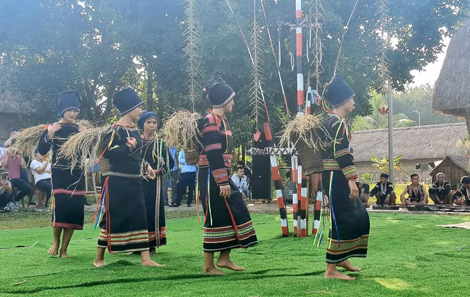 Tái hiện Lễ mừng lúa mới của đồng bào Gia Rai ảnh 3