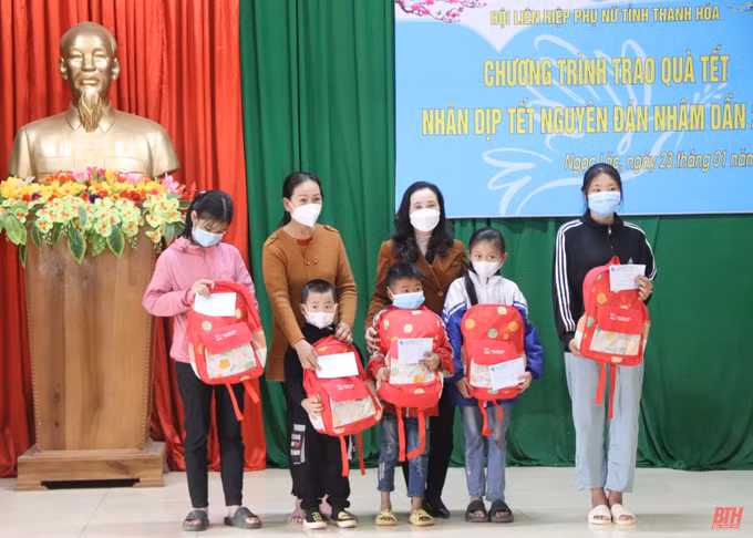 Ấm áp chương trình “Mẹ đỡ đầu - Kết nối yêu thương” ở Thanh Hóa ảnh 1