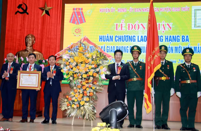 Xã đầu tiên của Nam Định đạt chuẩn nông thôn mới kiểu mẫu ảnh 2