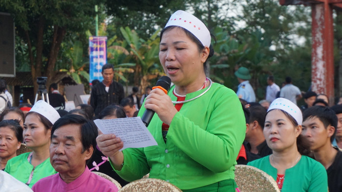 Bà con đồng bào các dân tộc thiểu số phát biểu cảm nhận khi vinh dự được tham dự Ngày hội. Ảnh: Hoàng Tâm Tưng bừng Ngày hội Đại Đoàn kết toàn dân tộc năm 2022 ảnh 7