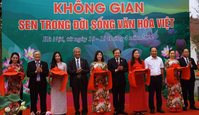 Khai mạc Không gian tôn vinh “Sen trong đời sống văn hóa Việt” ảnh 2