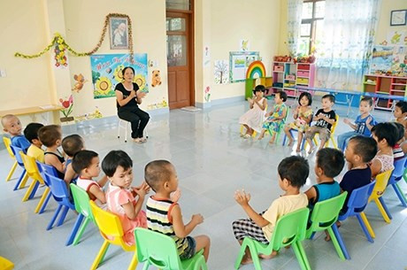 Công tác phổ cập giáo dục mầm non cho trẻ em 5 tuổi ở nước ta đã đạt được những kết quả tốt, góp phần quan trọng để tăng cường khả năng sẵn sàng đi học cho trẻ. Ảnh minh họa: Internet. Trẻ em vùng cao có quyền tiếp cận giáo dục mầm non có chất lượng ảnh 2