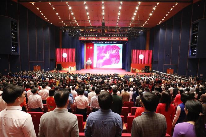 Quang cảnh buổi Lễ. Ảnh: Anh Tuấn – TTXVN Chủ tịch Quốc hội Nguyễn Thị Kim Ngân dự Lễ tuyên dương Những gương sáng thầm lặng vì cộng đồng ảnh 3