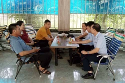 Hàng chục giáo viên 'mắc kẹt' ở vùng khó khăn
