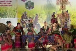 Phát huy phục dựng lễ hội truyền thống dân tộc thiểu số S’tiêng