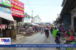 Sắc màu chợ phiên Dào San