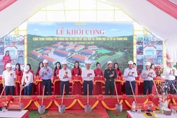 Phó Thủ tướng Lê Thành Long dự Lễ khởi công trường phổ thông liên cấp tại tỉnh Điện Biên