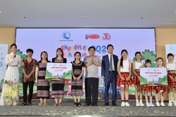 'Chuyến đi hạnh phúc' cho trẻ em có hoàn cảnh đặc biệt, khó khăn