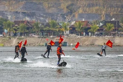 Đặc sắc chương trình 'Du lịch mùa nước nổi trên sông Đà'