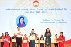 Những nữ 'nông dân số' ở Lào Cai