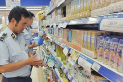Xử lý nghiêm hành vi tiếp tay cho buôn lậu, hàng giả