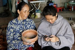 Sức sống mới ở làng gốm Chăm Bình Đức