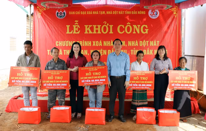 potal-dak-nong-khoi-dong-chuong-trinh-xoa-nha-tam-nha-dot-nat-nam-2025-7898069.jpg