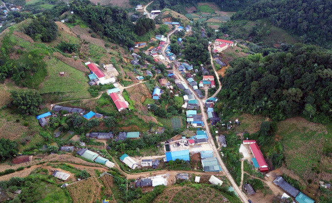 Xã biên giới Chiềng Tương, huyện Yên Châu, tỉnh Sơn La. Ảnh: Quang Quyết - TTXVN potal-bo-doi-bien-phong-son-la-ho-tro-nguoi-dan-vung-bien-thoat-ngheo-7106796.jpg