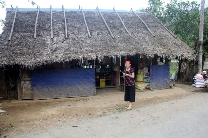 Một ngôi nhà xây trên đất nông nghiệp thuộc thôn Đanh, xã Thành Lâm, huyện miền núi Bá Thước. Ảnh: Nguyễn Nam-TTXVN potal-nhieu-ho-dan-vung-cao-thanh-hoa-sinh-song-tren-dat-nong-nghiep-7984159.jpg