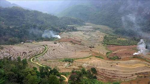 Toàn cảnh một khu vực ruộng bậc thang để trồng lúa của người dân huyện miền núi Bá Thước, tỉnh Thanh Hóa. Ảnh: Nguyễn Nam-TTXVN