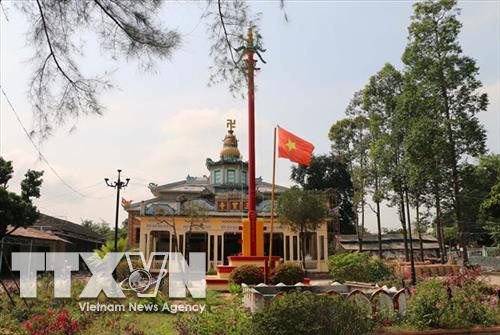 Chùa Phi Lai (thị trấn Ba Chúc, huyện Tri Tôn, tỉnh An Giang) - nơi quân Pol Pot giết rất nhiều người nay đã được trùng tu khang trang. Ảnh: TTXVN Chùa Phi Lai (thị trấn Ba Chúc, huyện Tri Tôn, tỉnh An Giang) - nơi quân Pol Pot giết rất nhiều người nay đã được trùng tu khang trang. Ảnh: TTXVN