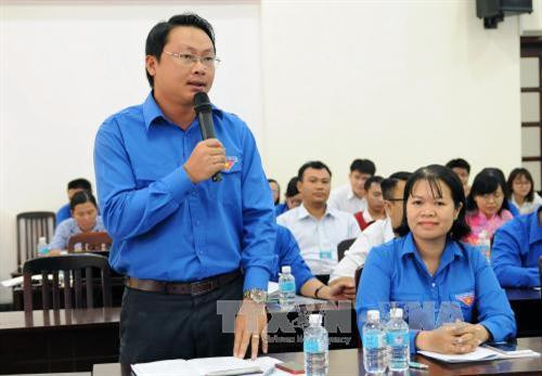 Thanh niên trẻ tiêu biểu trình bày ý kiến tham luận tại Tọa đàm. Ảnh: An Hiếu - TTXVN Thanh niên trẻ tiêu biểu trình bày ý kiến tham luận tại Tọa đàm. Ảnh: An Hiếu - TTXVN