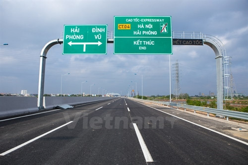 Điểm cuối tuyến cao tốc là cảng Ðình Vũ, quận Hải An, thành phố Hải Phòng.