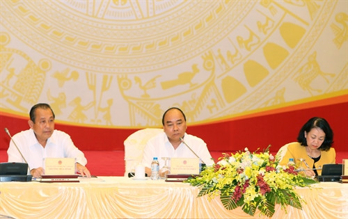 Chiều 7/10/2016, tại Hà Nội, Thủ tướng Nguyễn Xuân Phúc chủ trì Hội nghị trực tuyến toàn quốc về công tác tiếp công dân, giải quyết khiếu nại, tố cáo. Ảnh: Thống Nhất-TTXVN