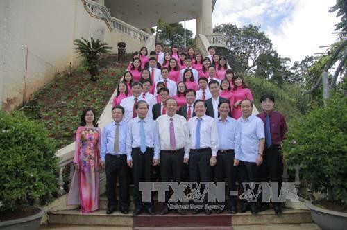 Phó Thủ tướng Trương Hòa Bình, lãnh đạo tỉnh Lâm Đồng và cán bộ, nhân viên Cục Văn thư và Lưu trữ Nhà nước chụp ảnh chung. Ảnh: Đặng Tuấn - TTXVN Phó Thủ tướng Trương Hòa Bình, lãnh đạo tỉnh Lâm Đồng và cán bộ, nhân viên Cục Văn thư và Lưu trữ Nhà nước chụp ảnh chung. Ảnh: Đặng Tuấn - TTXVN