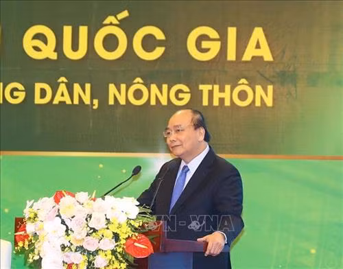 Thủ tướng Nguyễn Xuân Phúc phát biểu tại Hội nghị trực tuyến toàn quốc tổng kết 10 năm thực hiện Nghị quyết Trung ương 7 (Khoá X) về nông nghiệp, nông dân, nông thôn. Ảnh: Thống Nhất – TTXVN