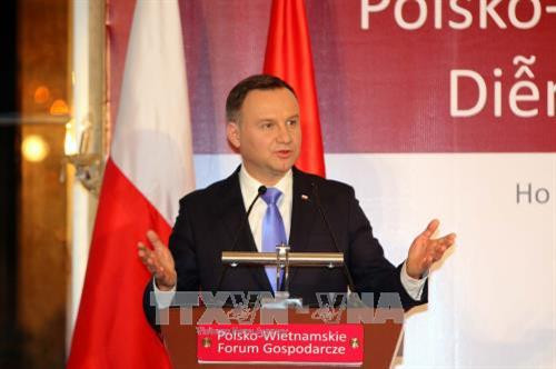 Tổng thống Ba Lan Andrzej Duda phát biểu tại diễn đàn. Ảnh: Thanh Vũ-TTXVN