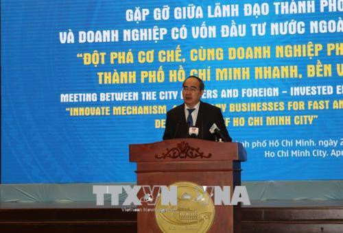 Ông Nguyễn Thiện Nhân, Ủy viên Bộ Chính trị, Bí thư Thành ủy Thành phố Hồ Chí Minh phát biểu khai mạc hội nghị. Ảnh: Xuân Anh – TTXVN Ông Nguyễn Thiện Nhân, Ủy viên Bộ Chính trị, Bí thư Thành ủy Thành phố Hồ Chí Minh phát biểu khai mạc hội nghị. Ảnh: Xuân Anh – TTXVN