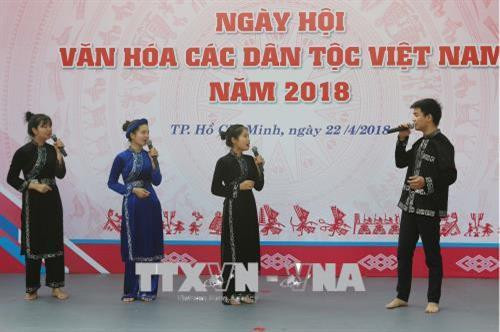 Các tiết mục văn hóa nghệ thuật tại ngày hội. Ảnh: Thanh Vũ-TTXVN Các tiết mục văn hóa nghệ thuật tại ngày hội. Ảnh: Thanh Vũ-TTXVN