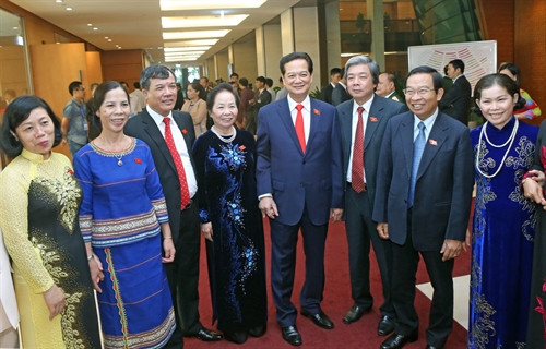 Thủ tướng Nguyễn Tấn Dũng, Phó Chủ tịch nước Nguyễn Thị Doan và các đại biểu Quốc hội. Ảnh: Nhan Sáng – TTXVN