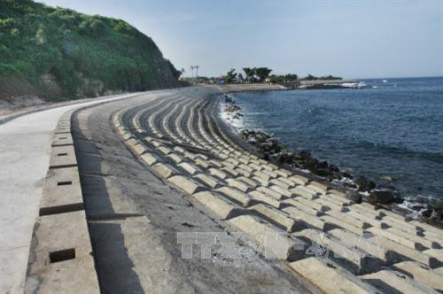 Khu bảo tồn biển đảo Cồn Cỏ là một trong những hệ sinh thái biển có tính đa dạng sinh học cao của Việt Nam. Ảnh: Hồ Cầu – TTXVN Khu bảo tồn biển đảo Cồn Cỏ là một trong những hệ sinh thái biển có tính đa dạng sinh học cao của Việt Nam. Ảnh: Hồ Cầu – TTXVN