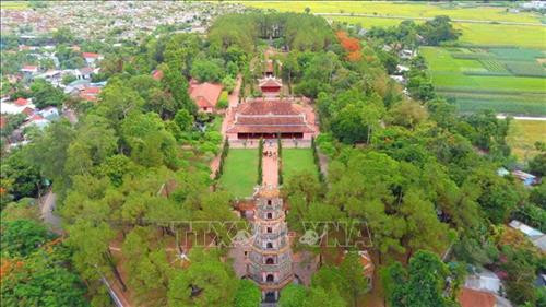 Tháp Phước Duyên bảy tầng có hình dạng bát giác. Ảnh: Nhật Anh - TTXVN Tháp Phước Duyên bảy tầng có hình dạng bát giác. Ảnh: Nhật Anh - TTXVN