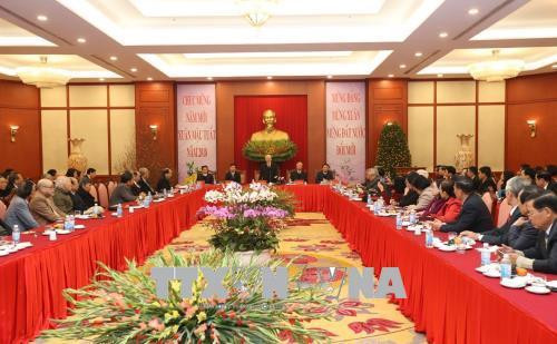 Tổng Bí thư Nguyễn Phú Trọng phát biểu tại cuộc gặp mặt trí thức, văn nghệ sĩ. Ảnh: Trí Dũng – TTXVN Tổng Bí thư Nguyễn Phú Trọng phát biểu tại cuộc gặp mặt trí thức, văn nghệ sĩ. Ảnh: Trí Dũng – TTXVN