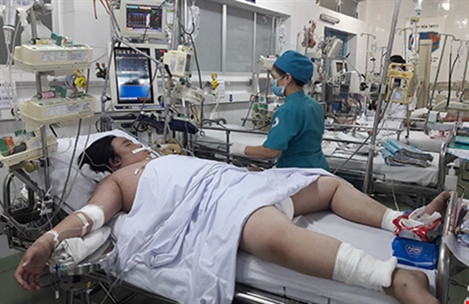 Viêm não mô cầu rất dễ lây nhiễm, cần cách ly và tránh tiếp xúc trực tiếp với người bệnh. (Ảnh minh họa: HÀ PHƯỢNG - plo.vn) Viêm não mô cầu rất dễ lây nhiễm, cần cách ly và tránh tiếp xúc trực tiếp với người bệnh. (Ảnh minh họa: HÀ PHƯỢNG - plo.vn)