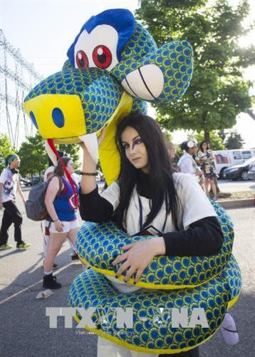 Các bạn trẻ hóa trang thành các nhân vật hoạt hình yêu thích tại lễ hội hóa trang Anime 2018 ở Toronto. THX/ TTXVN