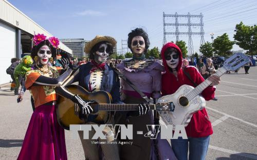 Các bạn trẻ tham dự lễ hội hóa trang Anime 2018 ở Toronto. THX/ TTXVN