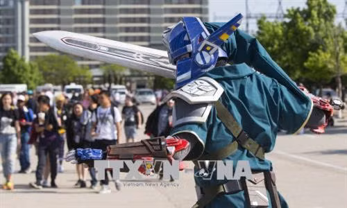 Người chơi hóa trang thành các nhân vật hoạt hình yêu thích tại lễ hội hóa trang Anime 2018 ở Toronto. THX/ TTXVN