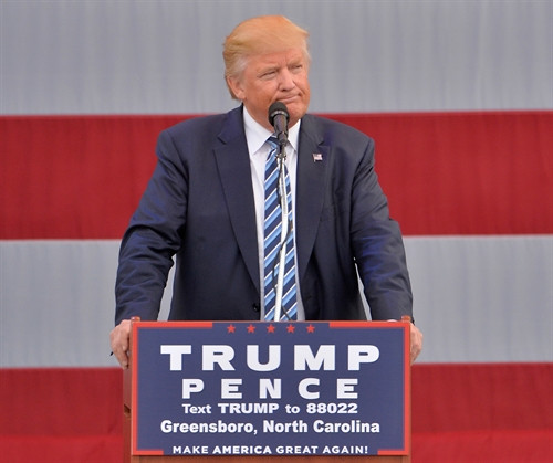 Tổng thống đắc cử Mỹ Donald Trump tại một sự kiện ở Greensboro, Bắc Carolina ngày 14/10. Ảnh: AP/TTXVN