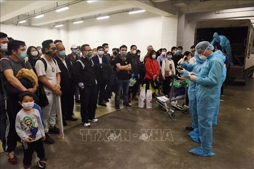 Hà Nội cách ly người trở về từ châu Âu. Ảnh : TTXVN phát. Hà Nội cách ly người trở về từ châu Âu. Ảnh : TTXVN phát.