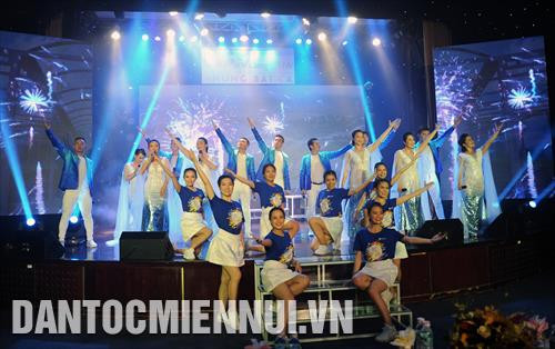 Các tiết mục trình diễn đến từ Công ty cổ phần dịch vụ hàng không sân bay Tân Sơn Nhất. Ảnh: An Hiếu