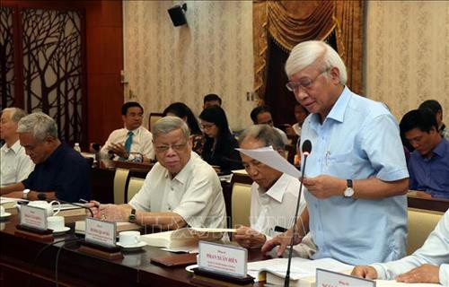 PGS.TS Phan Xuân Biên phát biểu tham luận tại Hội thảo. Ảnh: Xuân Khu-TTXVN. PGS.TS Phan Xuân Biên phát biểu tham luận tại Hội thảo. Ảnh: Xuân Khu-TTXVN.